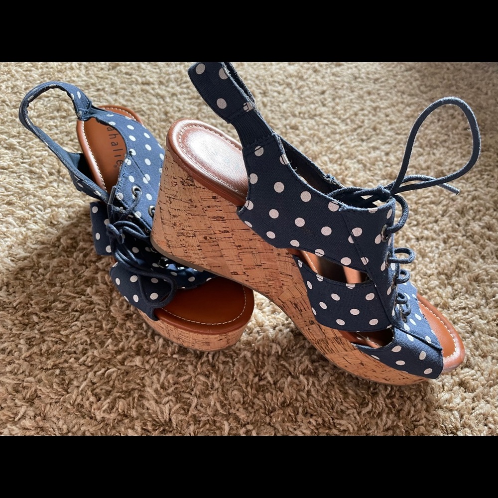 Navy white polka dot wedge